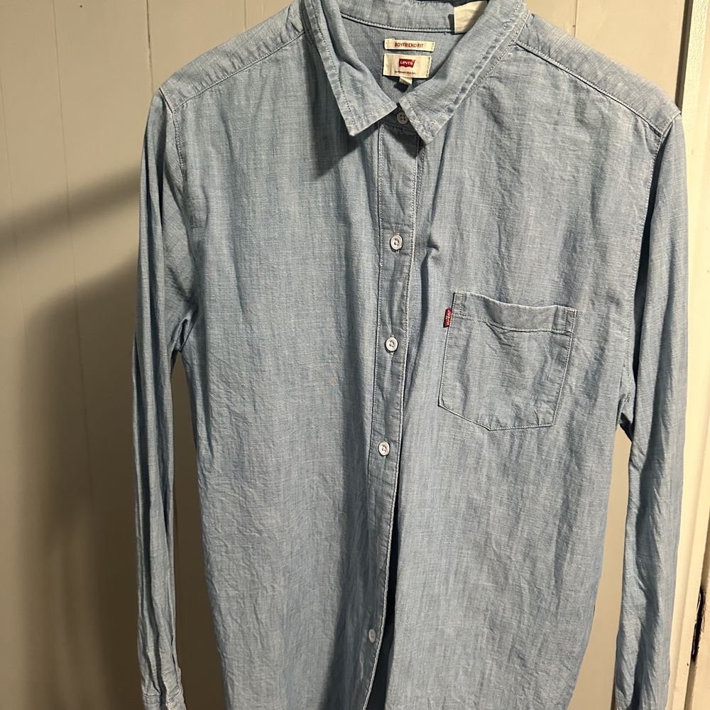 Levi's Light Blue Button Down Shirt